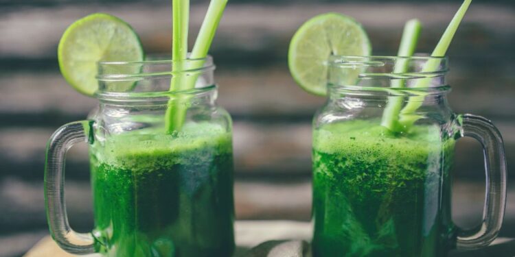 4 groene smoothies met andijvie 11 Groene smoothies andijvie